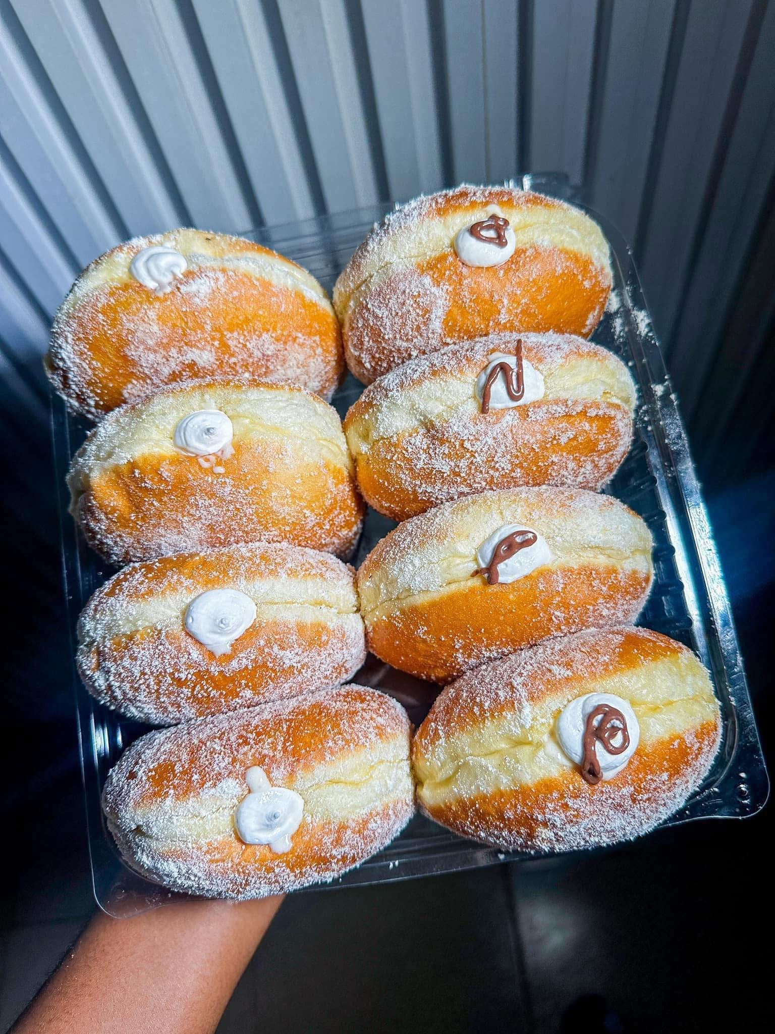 Milky doughnut Box of 6